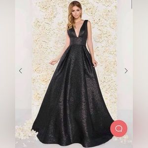 Mac Duggal size 8 -Great condition worn once